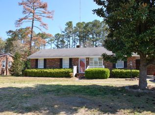 1777 Crestview St, Kinston, NC 28504