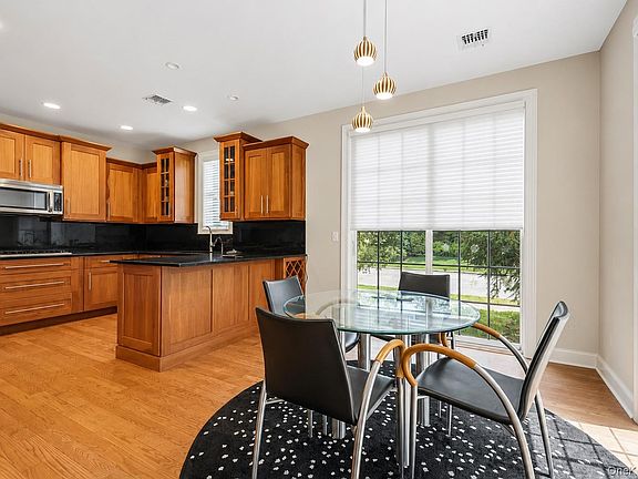 5th image of 283 Altessa Boulevard