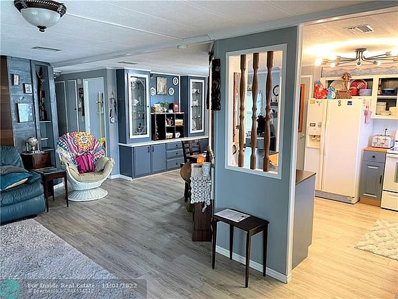 5th image of 5110 SW 24th Ave