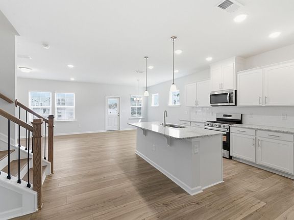 7th image of this home
