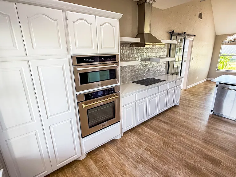 200 N Sorrells Rd — Photo 32