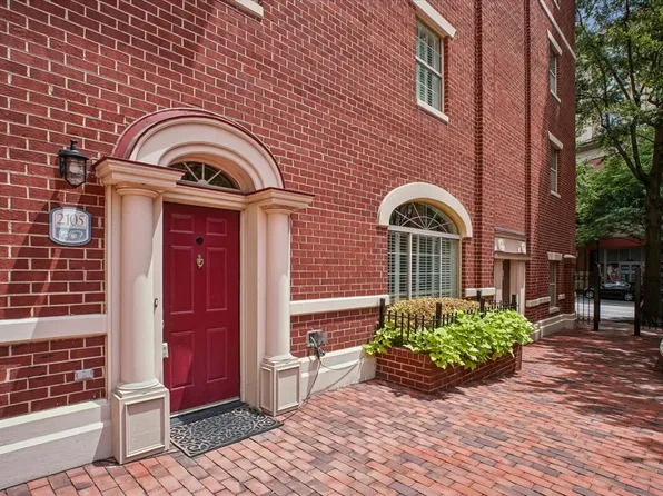 2105 Jamieson Ave, Alexandria, VA 22314