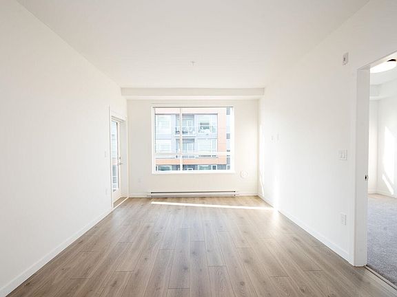 5th image of 7936 206th St #423