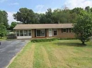 2303 10th Avenue Ct NE, Hickory, NC 28601