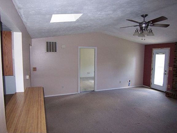 See over 75 photos of 6068 Shull Rd at http://www.thebrickranch.com/?p=2486