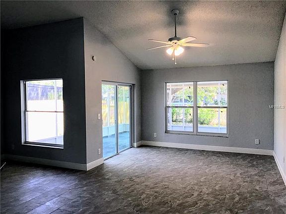 4th image of 12836 Dunhill Dr