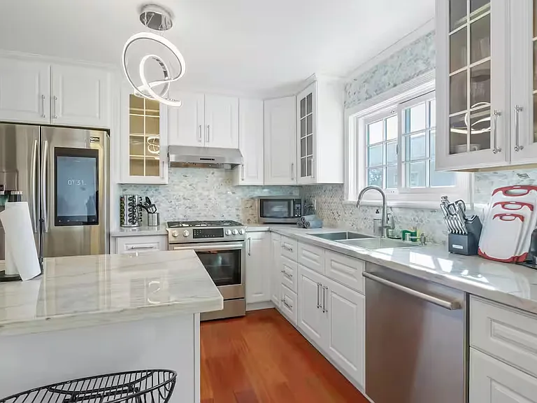 350 Buckingham Rd #A — Photo 13