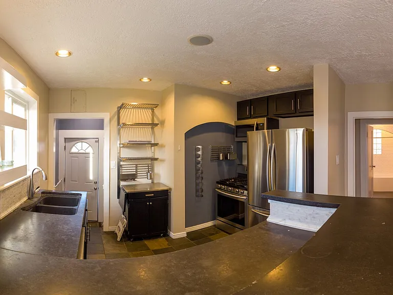 3458 N Steele St — Photo 15