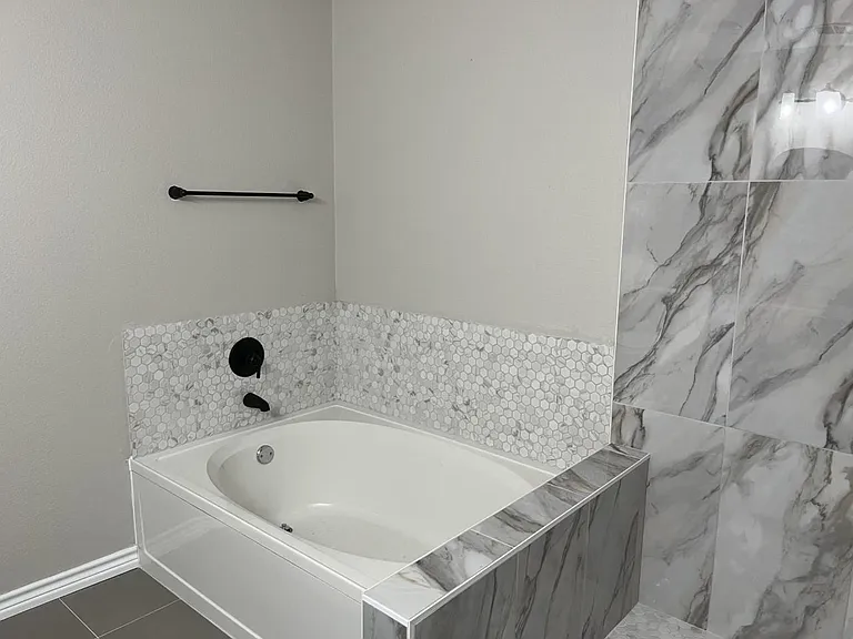 3004 Elderberry Dr — Photo 9