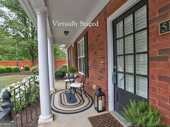 5th image of 512 Courtyard Way