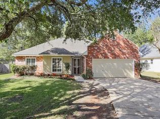 19213 Hector St, Mandeville, LA 70471