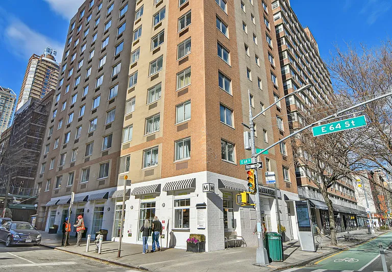 345 E 64th St #3A — Photo 9