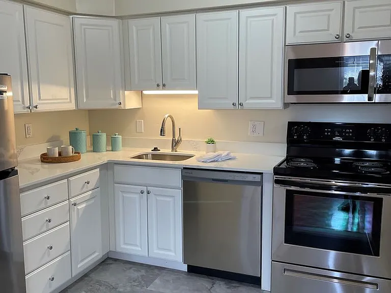 16 W Montgomery Ave — Photo 6