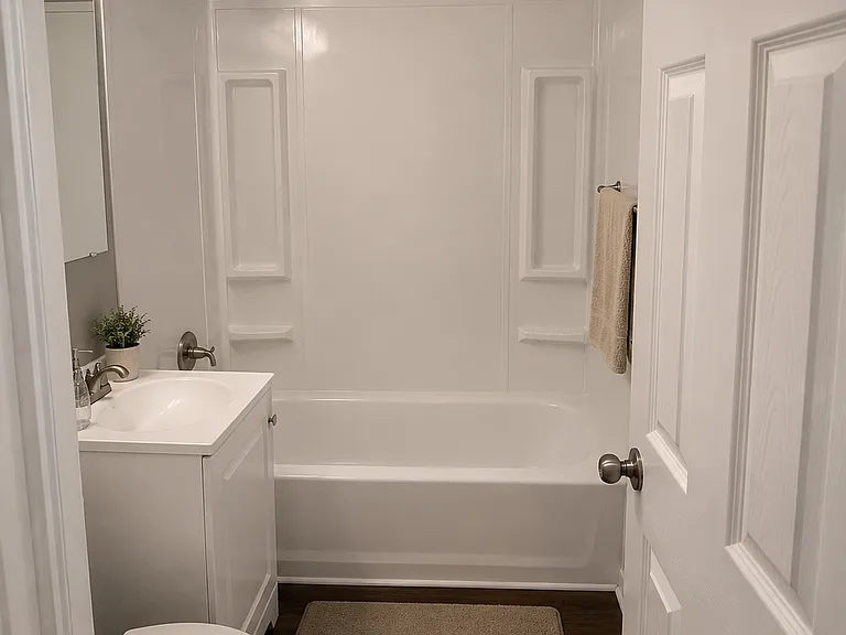1334 Dewey St — Photo 11