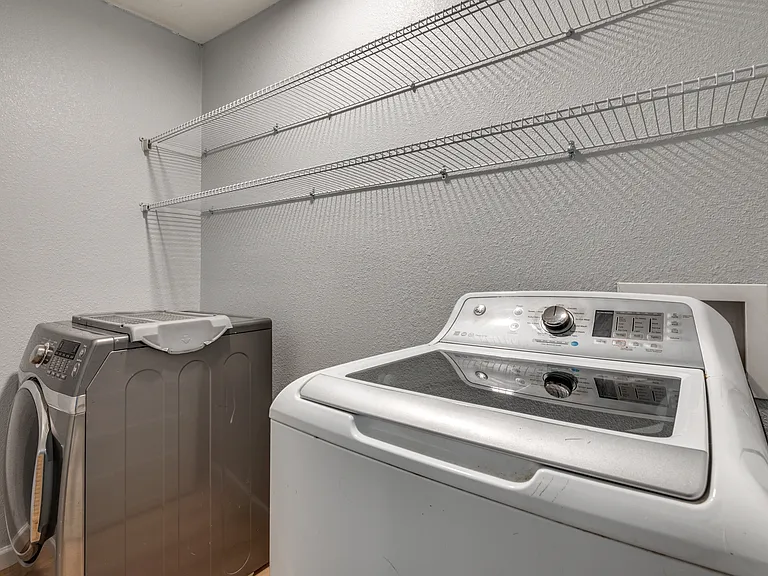 406 Freeman St — Photo 16