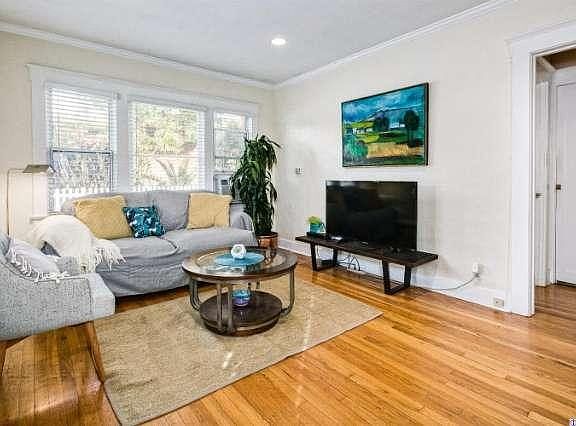 3rd image of 1616 Corson St
