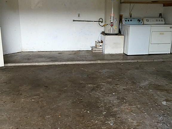3rd image of 12402 Plumbrook Dr