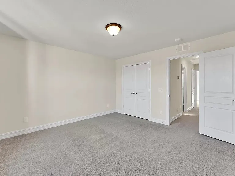 1044 Palmetto Dr — Photo 12