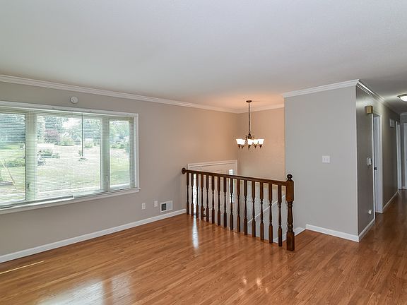 3rd image of 2820 S Linwood Ave