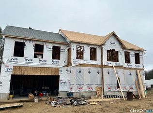 111 Old Ellington Rd E, Broad Brook, CT 06016