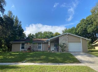 9048 N Golfview Dr, Citrus Springs, FL 34434