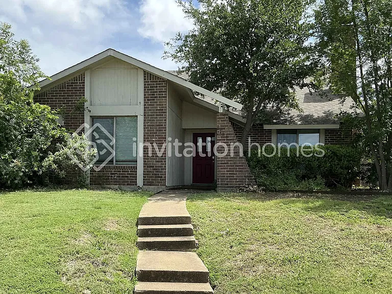 1716 Delaford Pl — Photo 1