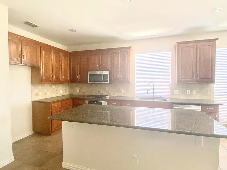 9416 Patagonia Ln — Photo 9
