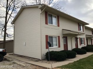 106 N Elm St, Mahomet, IL 61853