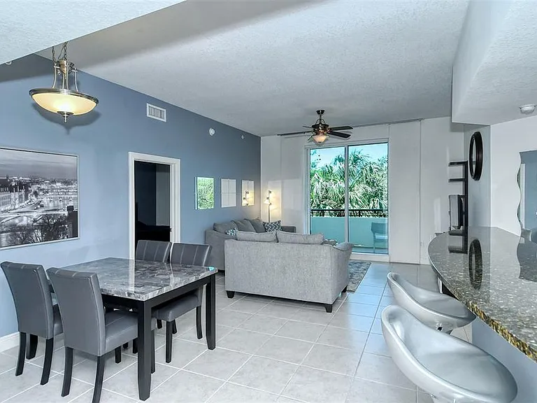 800 N Tamiami Trl #203 — Photo 3