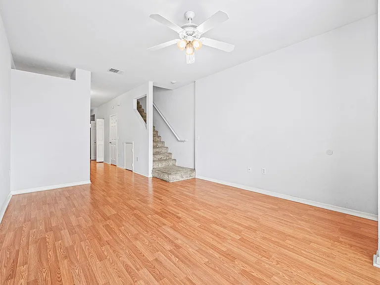 3970 SW 20th Ave #903 — Photo 2