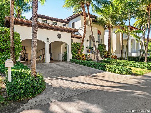 2nd image of 320 Palmwood Ln #0