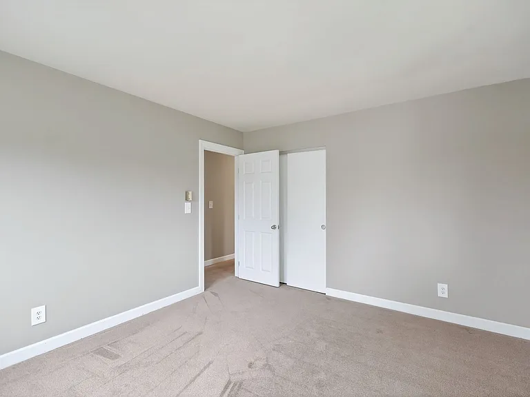 543 W Krepps Rd — Photo 21