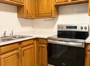 403 W 4th St APT 2C, Ridgely, MD 21660