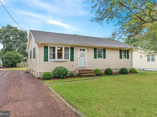 38207 Piney Point Rd, Ocean View, DE 19970