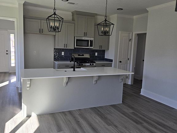 3rd image of 7308 Paisley Circle