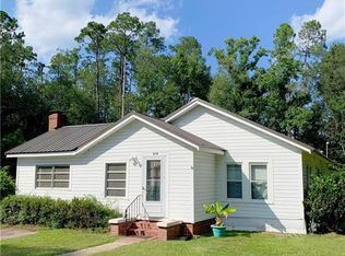 214 N McDonald St, Ludowici, GA 31316