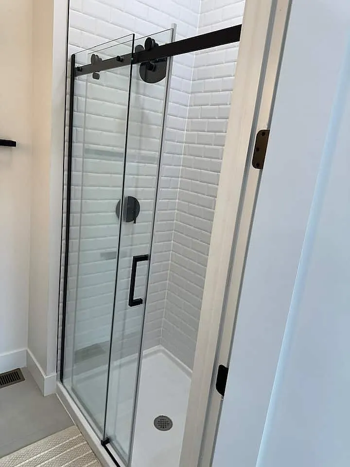 3 bed, 1600 sqft, $1,100 — Photo 4