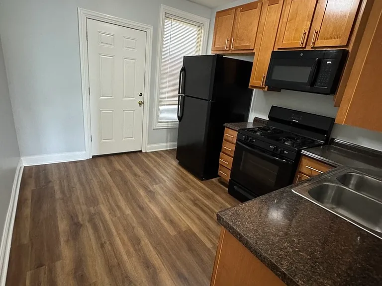 3434 W Le Moyne St #2 — Photo 5