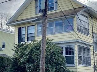 57 King St, Lawrence, MA 01841