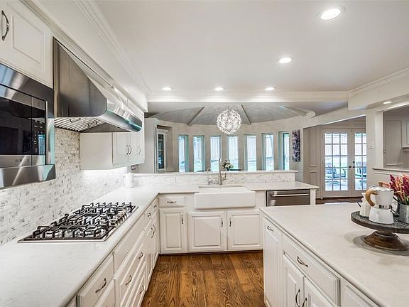 5th image of 6535 Meadowcreek Dr