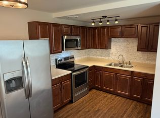 304 9th St #C, Sellersville, PA 18960