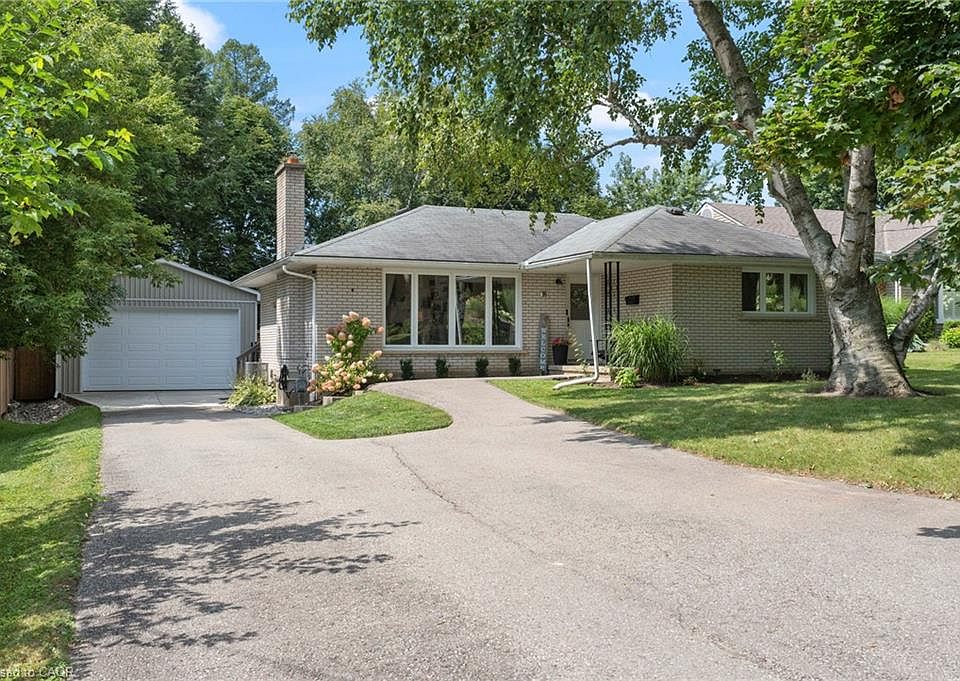 1st image of 16 Gibson Dr