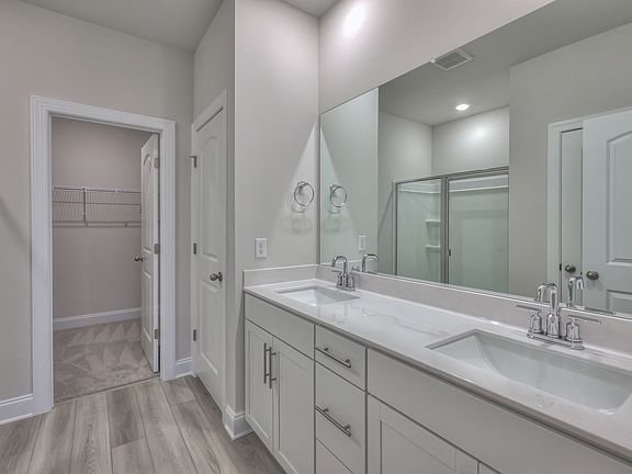 3634 Mathewson Way - 8