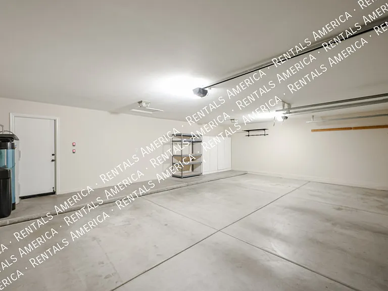 1635 W Wisteria Dr — Photo 17