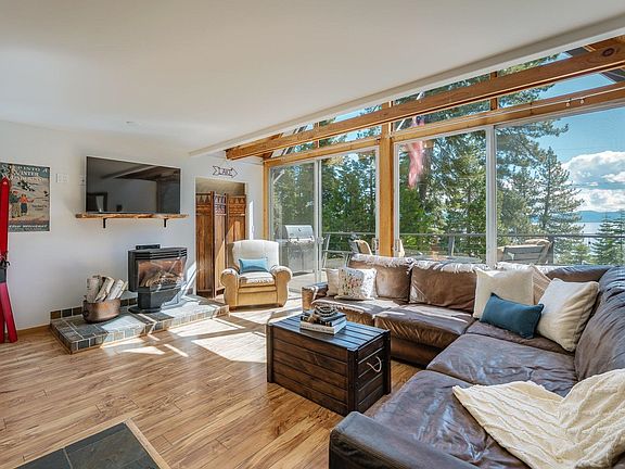 3rd image of 280 Elizabeth Dr