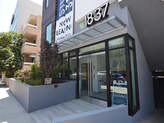 3rd image of 1837 Sawtelle Blvd #402