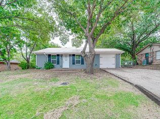 602 N 1st St, Midlothian, TX 76065