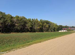 1904 11th St SW, Jamestown, ND 58401
