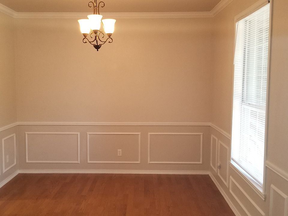 Formal Dining