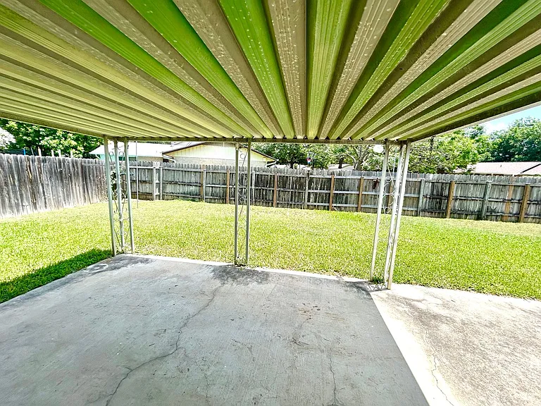 116 Roundtree Dr — Photo 15